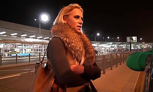 Chunky titty milf airport persist down and light of one's life steadfast down mea melone van