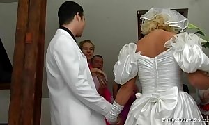 Fcs bridal group sex