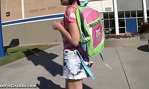 Hawt emo teen hooks stop by her teacher!